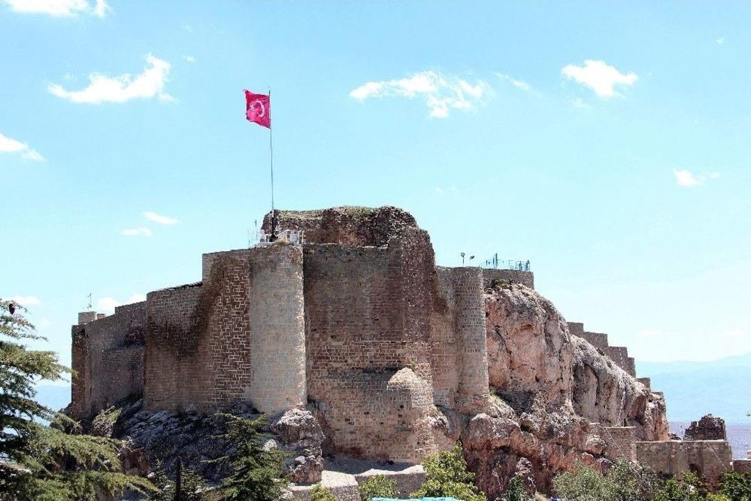 Harput Kalesi&rsquo;nde Restorasyon &Ccedil;alışmaları