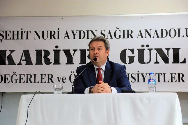 Başkan Palancıoğlu Kariyer G&uuml;nlerine Katıldı 1