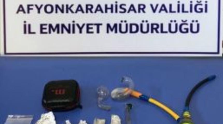 Ş&uuml;pheli Ara&ccedil;ta Metanfetamin Maddesi Ele Ge&ccedil;irildi