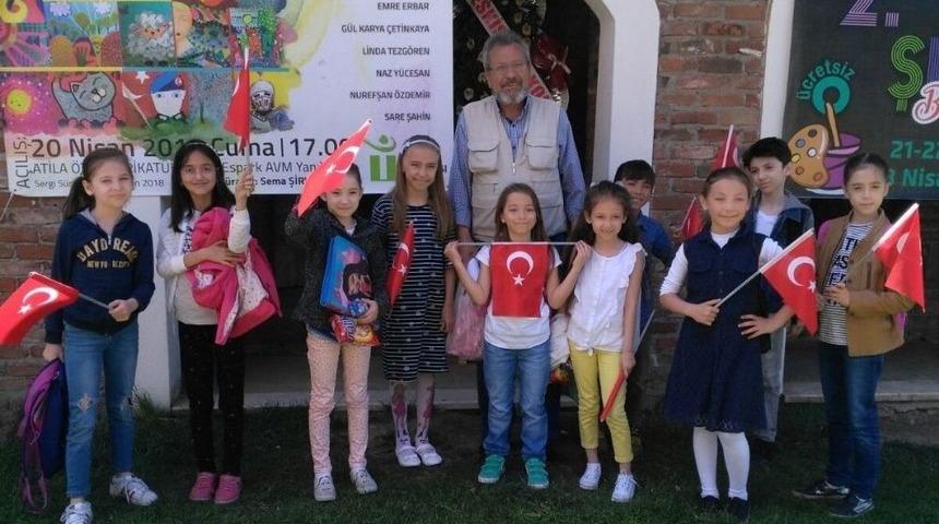 Minik Karikat&uuml;ristler &Ccedil;alışmalarıyla Hayran Bıraktı