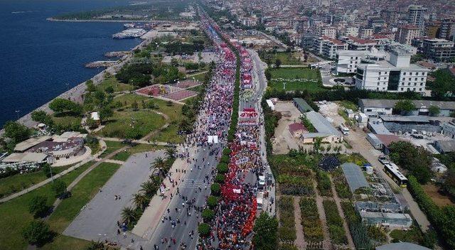 Maltepe Miting Alanına Yürüyen Kalabalık Havadan Görüntülendi