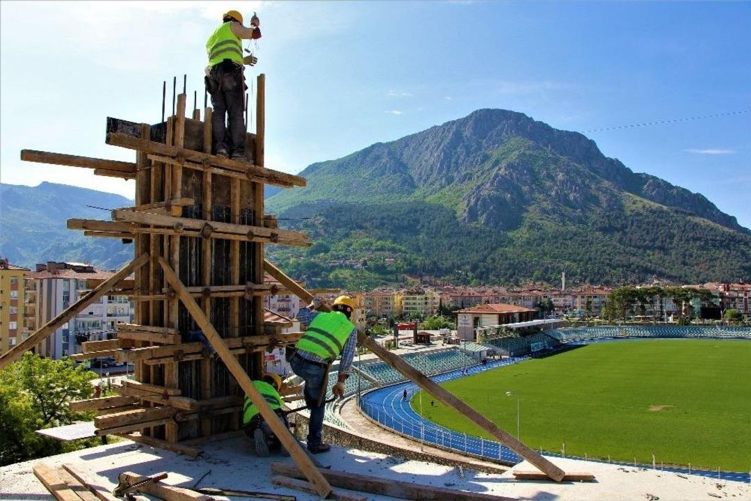 İnşaatın Tepesinde Devletten 70 Koyun İstedi