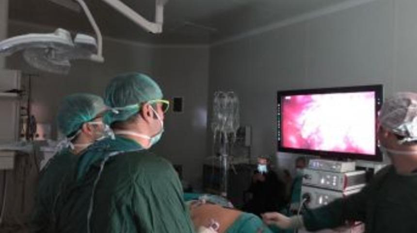 Moldovalı Kadına Elazığ&rsquo;da Laparoskopik Ameliyat Uygulandı