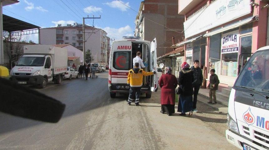 Otomobil &Ouml;ğrenciye &Ccedil;arptı:1 Yaralı