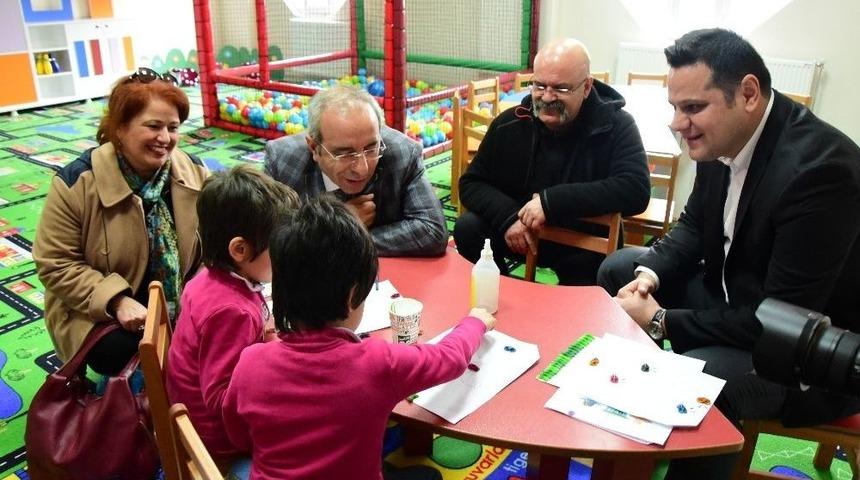 Rekt&ouml;r Battal&rsquo;dan Engelsiz Yaşam Akademisine Ziyaret