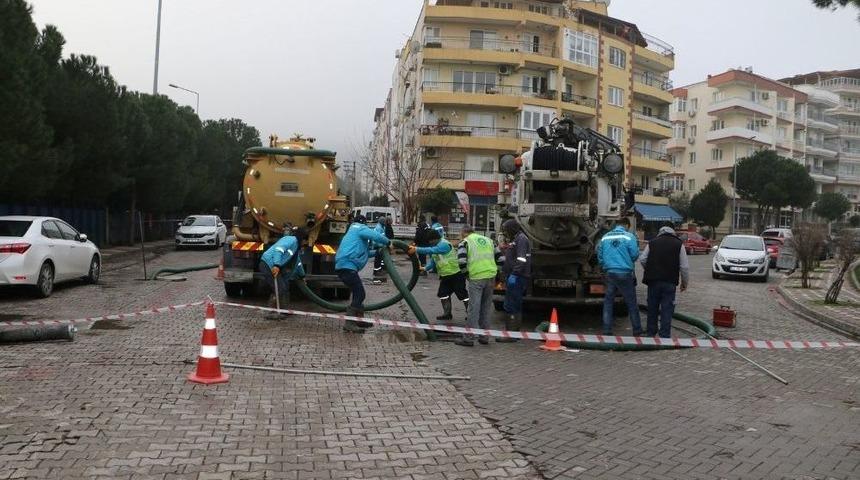 Uncubozk&ouml;y&rsquo;deki Kanalizasyon Sıkıntısı &Ccedil;&ouml;z&uuml;ld&uuml;