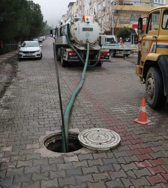 Uncubozköy’deki Kanalizasyon Sıkıntısı Çözüldü