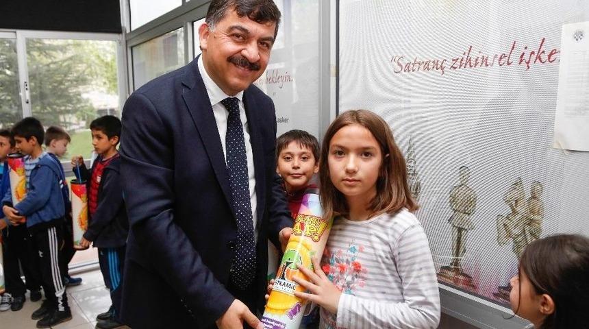 "hamleni Yap" Projesiyle Yüzlerce Öğrenci Satrançla Buluştu