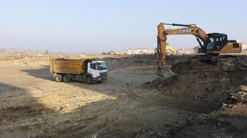 Kesimoğlu, Kırklareli&rsquo;ne M&uuml;jdeleri Arka Arkaya Verdi