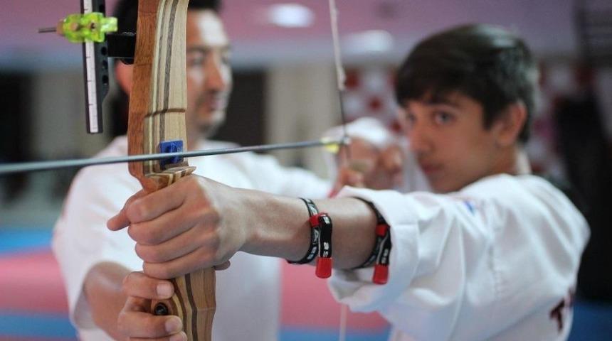 Kepez&rsquo;de Yaz Spor Okullarının G&ouml;zdesi Ok&ccedil;uluk Sporu