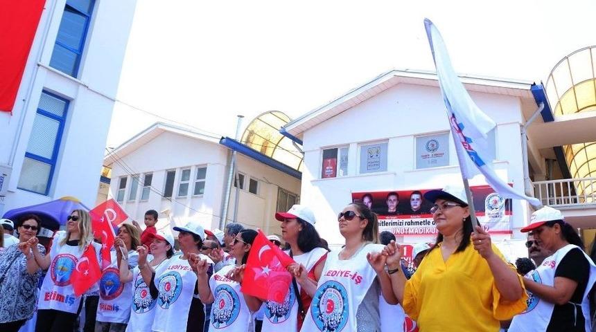 Kuşadası&rsquo;nda 1 Mayıs Kutlaması