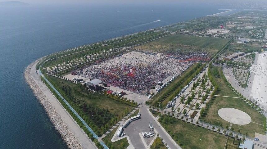 Maltepe Miting Alanında Toplanan Kalabalık Havadan G&ouml;r&uuml;nt&uuml;lendi
