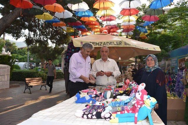 Manisalılardan ’hünerli Eller’e Yoğun İlgi