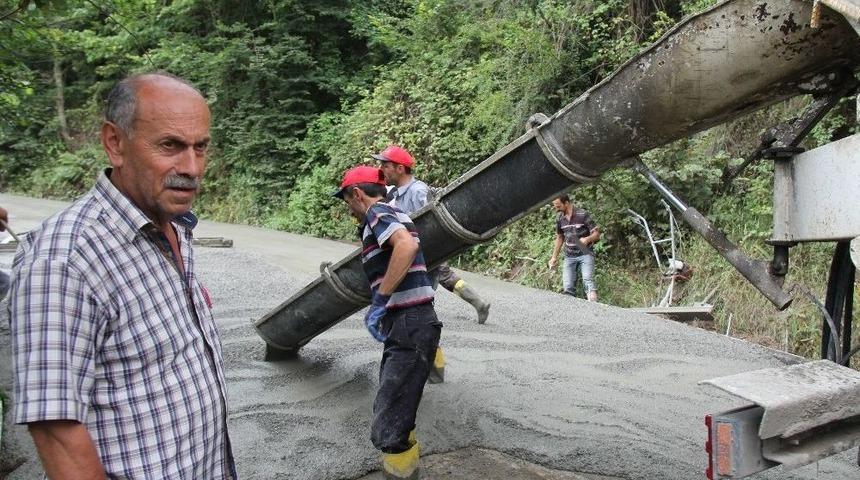 Vakfıkebir Belediyesi&rsquo;nin Başlattığı Yol Yapım Hamlesi Devam Ediyor
