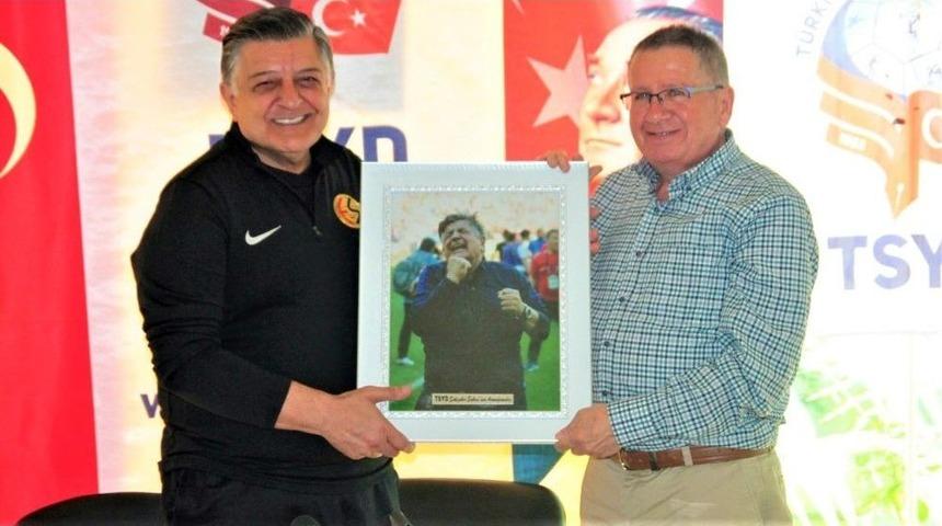 Yılmaz Vural Taraftarı &Ouml;vd&uuml;