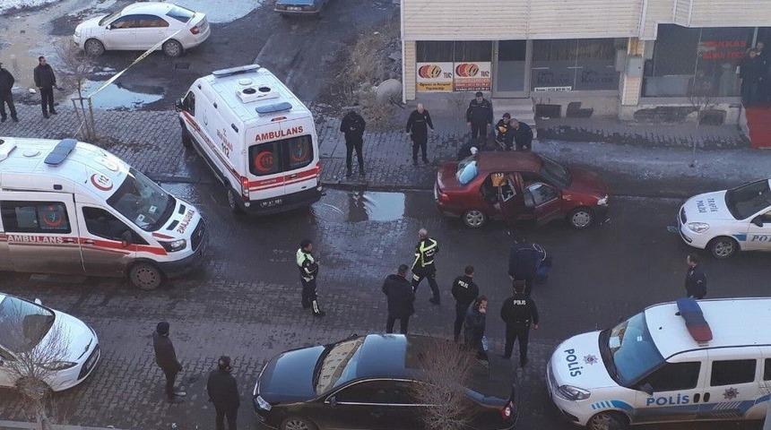 Ayrıldığı Eşini Silahla Vurarak &Ouml;ld&uuml;rd&uuml;