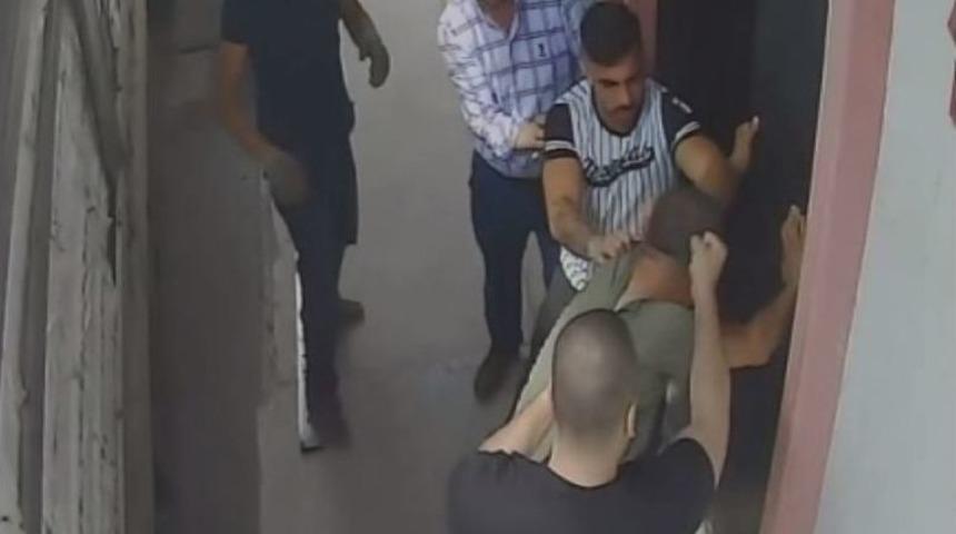 (&ouml;zel) İsto&ccedil;&rsquo;ta İş Yerini Basan Saldırganlar, &Ccedil;alışanı &Ouml;ld&uuml;resiye D&ouml;vd&uuml;