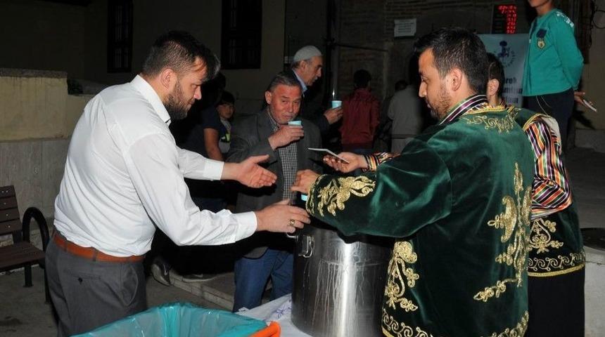 Akşehir Belediyesinden Kandil İkramı