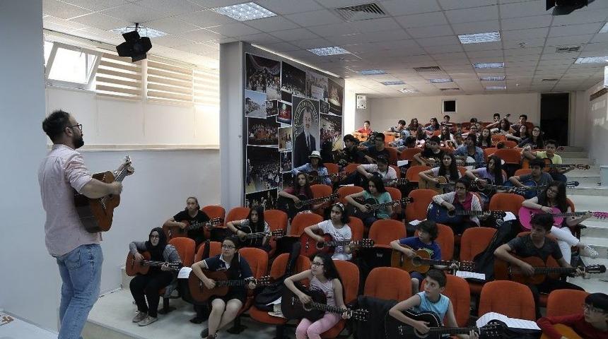 B&uuml;y&uuml;kşehir Konservatuvarına B&uuml;y&uuml;k İlgi