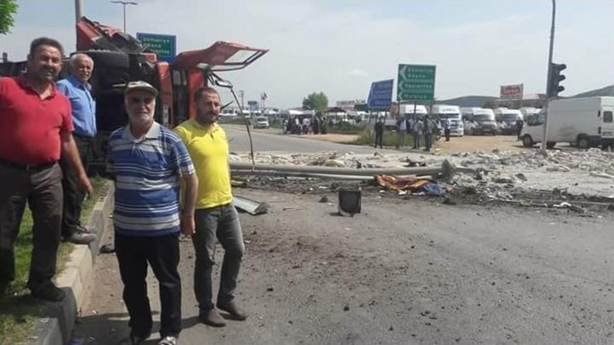 Gaziantep&rsquo;te &Ccedil;imento Y&uuml;kl&uuml; Kamyonun Freni Boşaldı: 1 &Ouml;l&uuml;