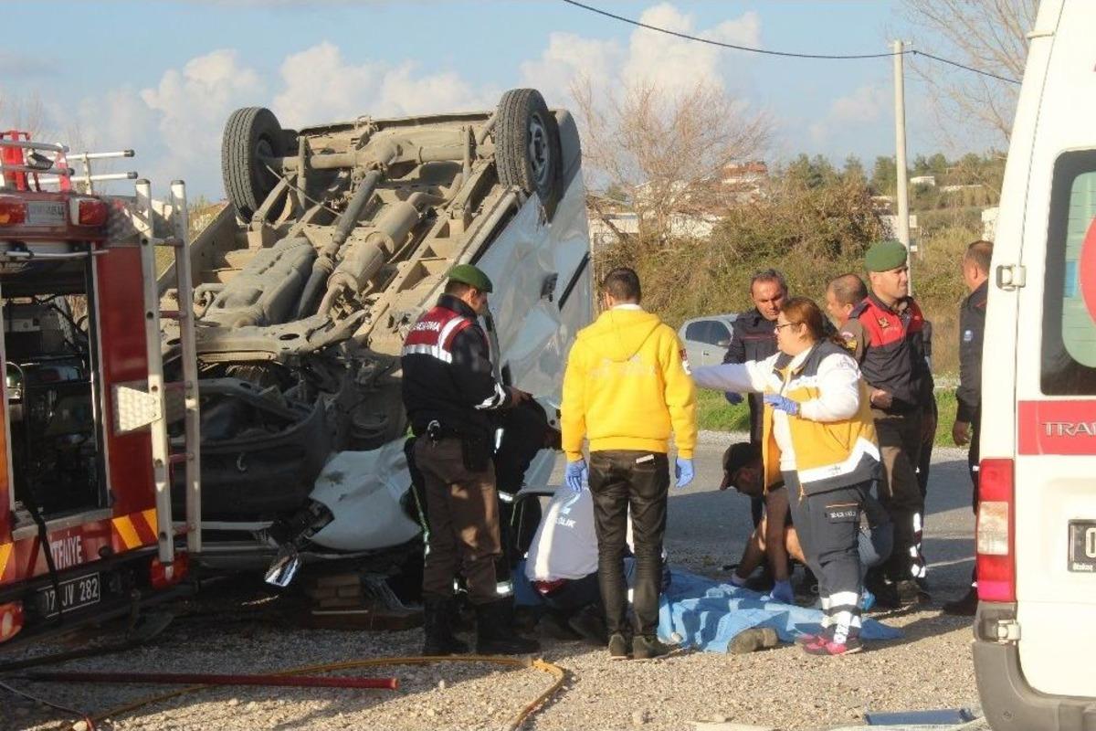 Antalya&rsquo;da Trafik Kazası: 1 &Ouml;l&uuml;, 3 Yaralı