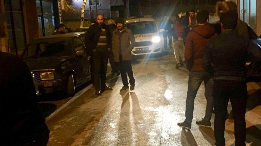 Ehliyetsiz S&uuml;r&uuml;c&uuml; 5 Araca Birden &Ccedil;arpıp Ka&ccedil;tı