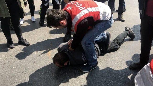 Taksim’de Eylem Yapmak İsteyen 4 Kişi Gözaltına Alındı