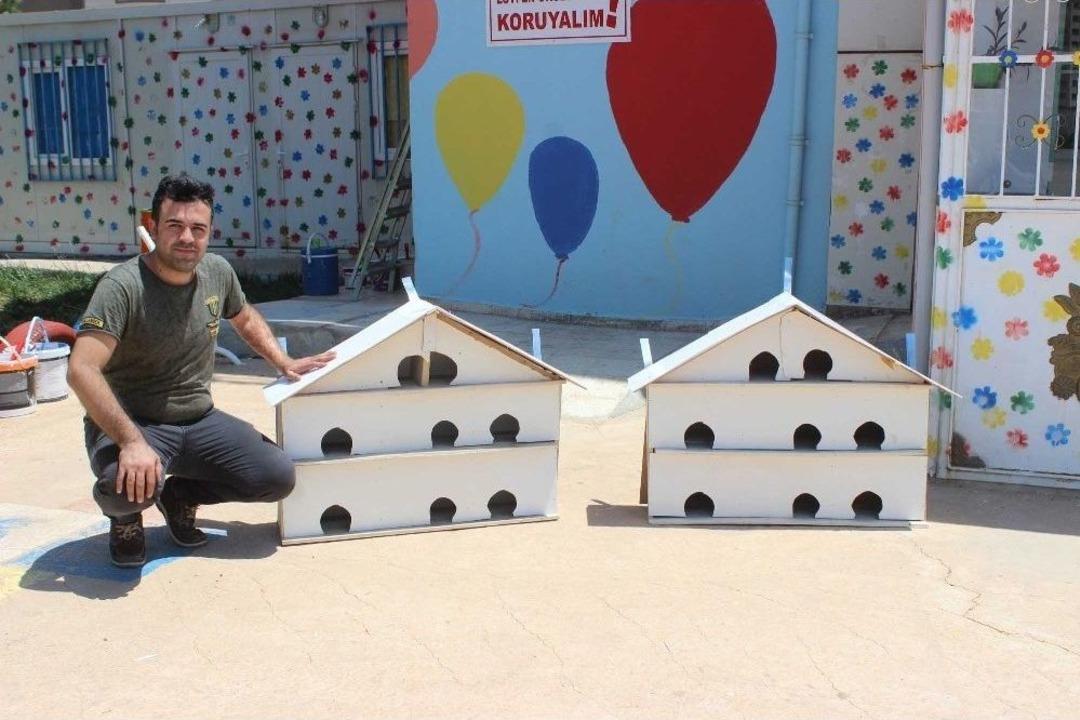 Anaokulu M&uuml;d&uuml;r&uuml;nden &Ouml;rnek Davranış