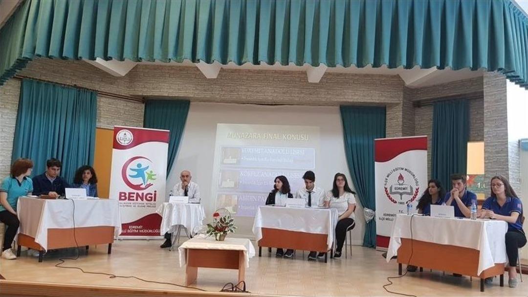 Edremit&rsquo;te M&uuml;nazara Yarışması Final Karşılaşması Ger&ccedil;ekleşti