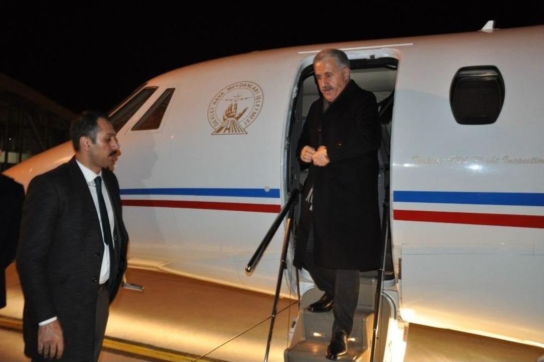 Bakan Arslan Kars&rsquo;ta