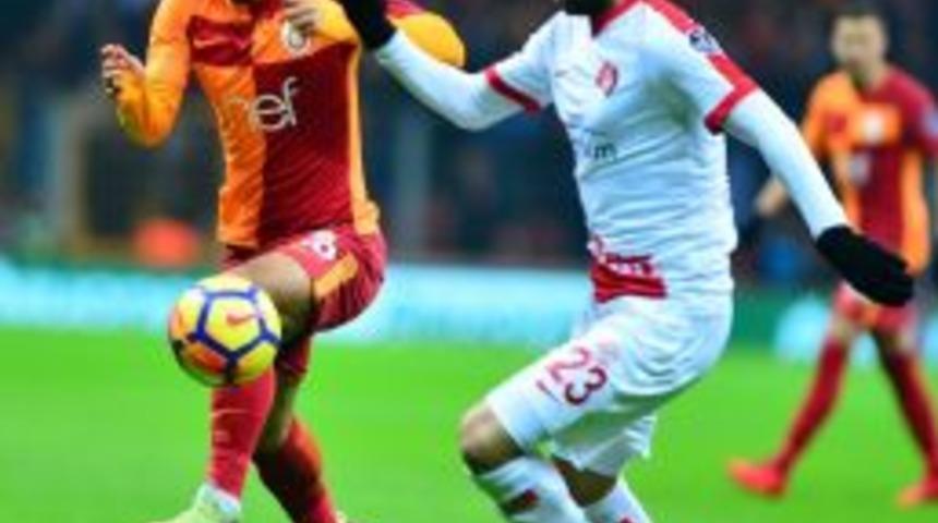 Belhanda D&ouml;rt Hafta Sonra 11 D&ouml;nd&uuml;, Asist Yaptı