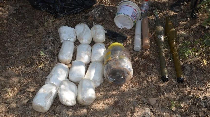 Mazıdağı&rsquo;nda Patlayıcı Ve M&uuml;himmat Bulundu