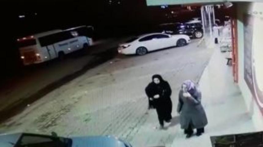 Direksiyon Başında Kalp Krizi Ge&ccedil;iren S&uuml;r&uuml;c&uuml; Hayatını Kaybetti