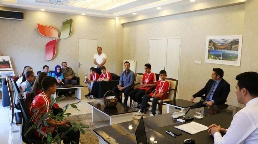 &Ouml;ğrencilerden Kaymakam Demirel&rsquo;e Ziyaret