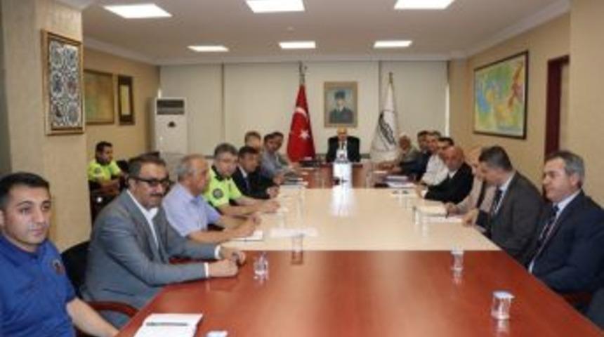 D&uuml;zce&rsquo;nin Trafik Sorunu Konuşuldu