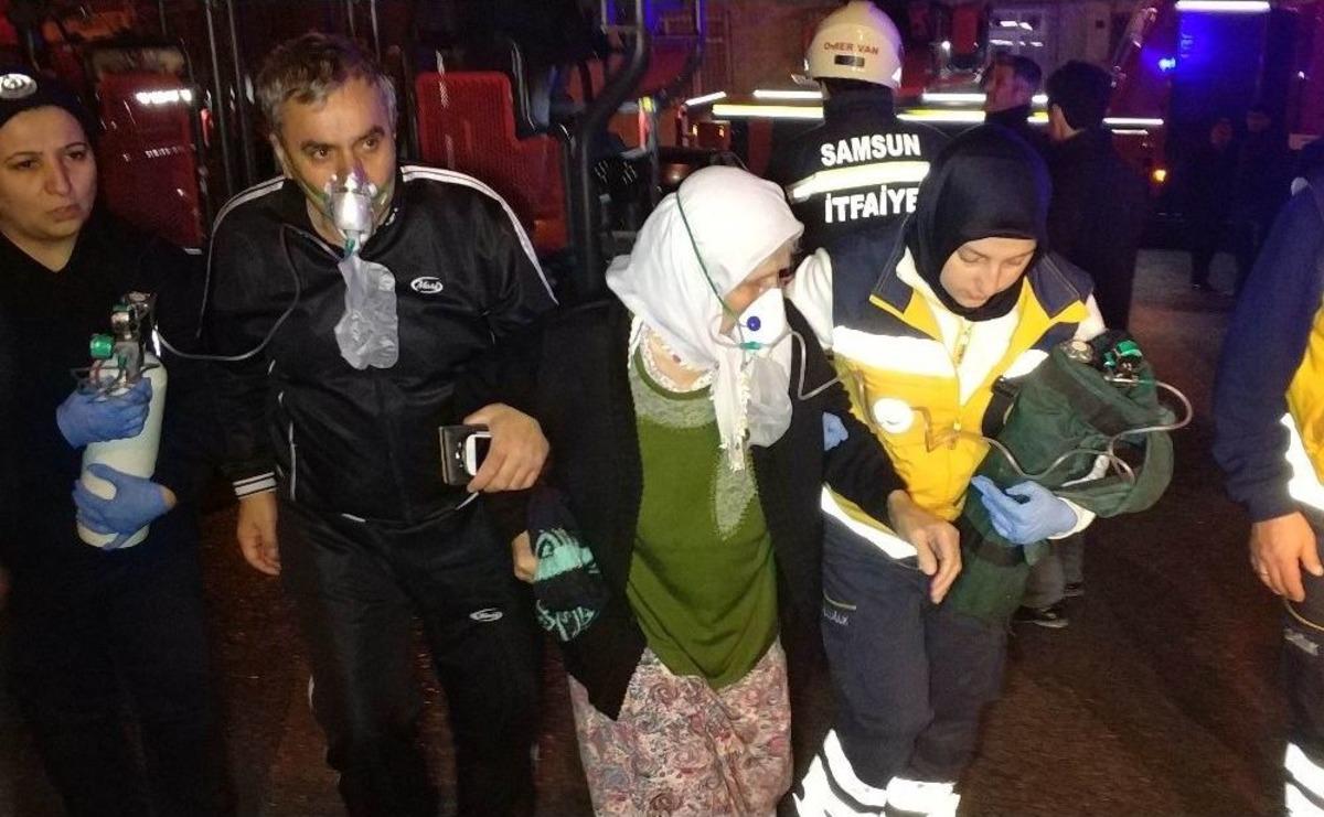 Samsun&rsquo;da Yangında 3 Kişi Hastanelik Oldu