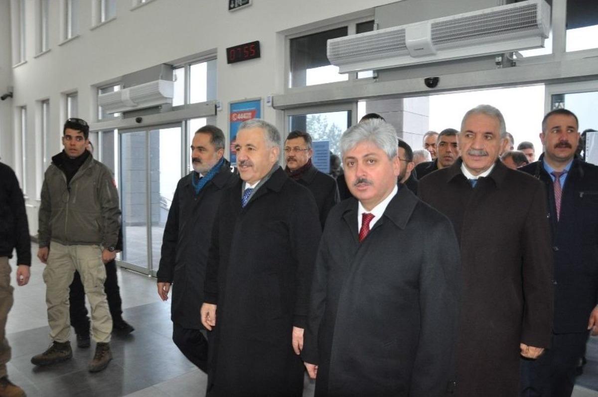 Bakan Ahmet Arslan Doğu Ekspresiyle Yolculuk Yaptı