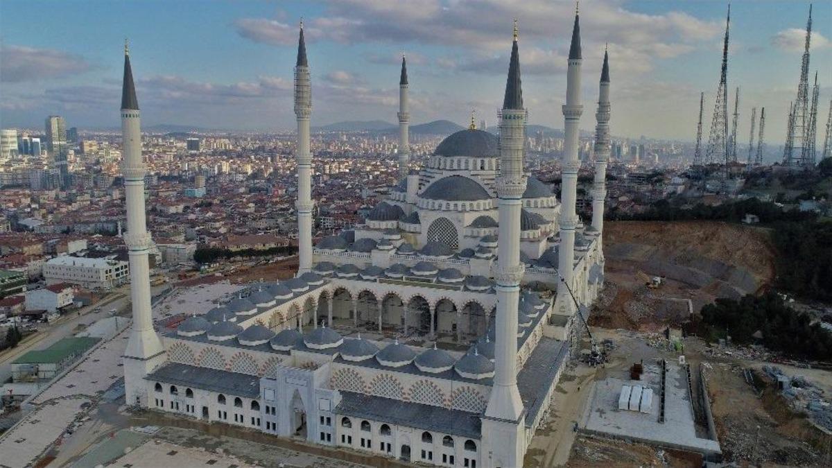 (&ouml;zel) Y&uuml;zde 95&rsquo;i Tamamlanan &Ccedil;amlıca Camii&rsquo;nin Havadan G&ouml;r&uuml;nt&uuml;lendi