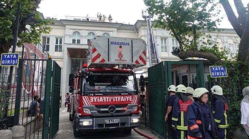 Mimar Sinan G&uuml;zel Sanatlar &Uuml;niversitesinde Korkutan Yangın