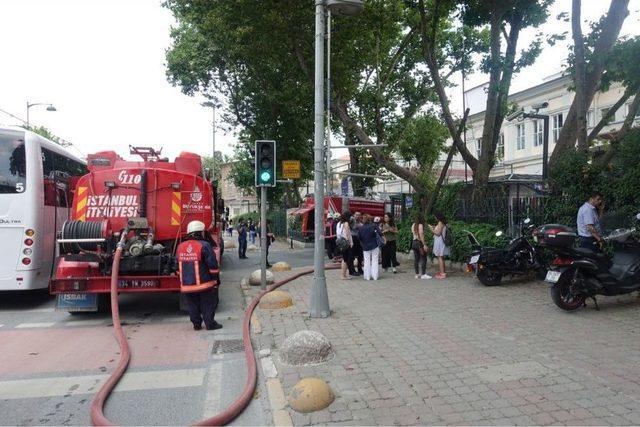 Mimar Sinan Güzel Sanatlar Üniversitesinde Korkutan Yangın