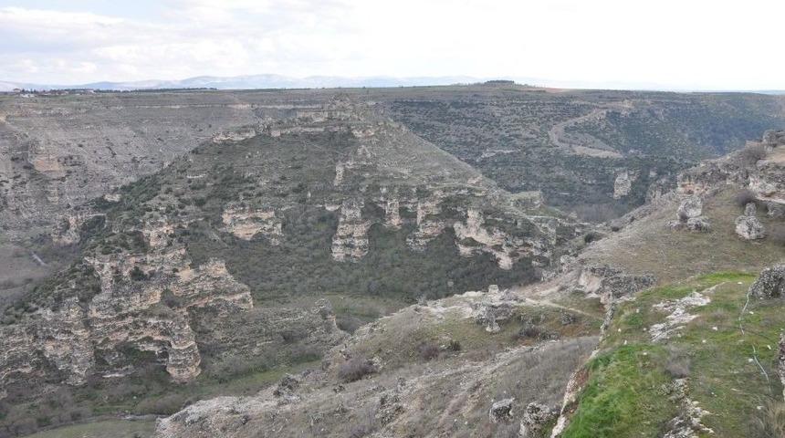 30 Bin Turistin Ziyaret Ettiği Ulubey Kanyonu, 300 Bin Turisti Ağırlayabilir