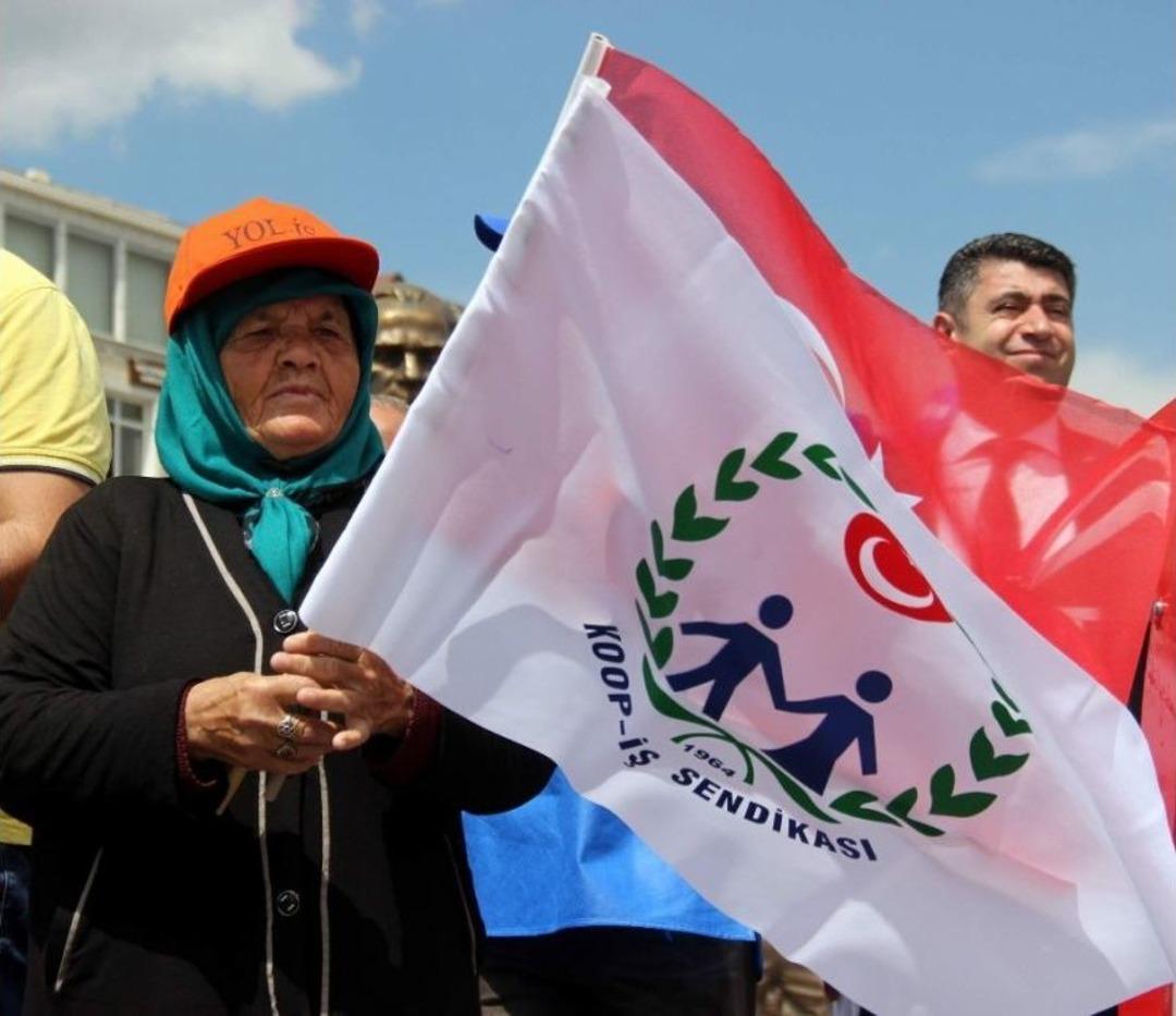 T&uuml;rk-iş 1 Mayıs&rsquo;ı &lsquo;erik Dalı&rsquo; İle Kutladı