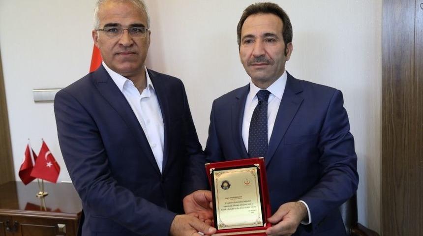 Barakazi: &ldquo;uyuşturucuyla M&uuml;cadelemiz S&uuml;r&uuml;yor&rdquo;