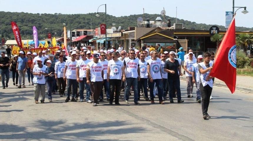Ayvalık&rsquo;ta 1 Mayıs Emek Ve Dayanışma G&uuml;n&uuml;&rsquo;ne Coşkulu Kutlama