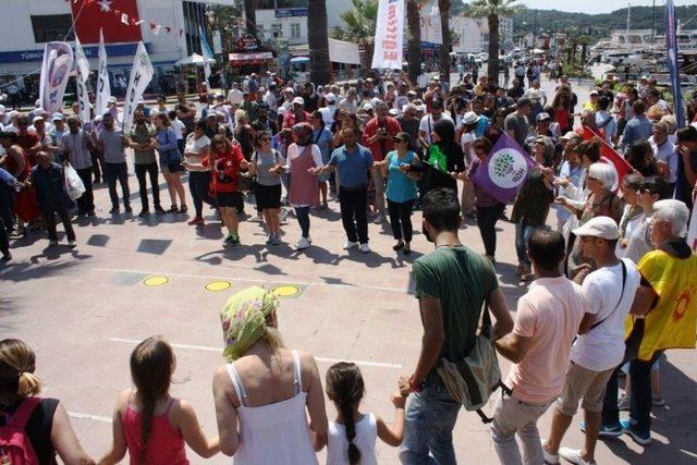 Ayvalık’ta 1 Mayıs Emek Ve Dayanışma Günü’ne Coşkulu Kutlama