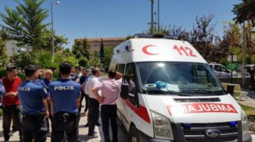 İcra M&uuml;d&uuml;r Yardımcısı Adliyedeki Makamında İntihar Etti