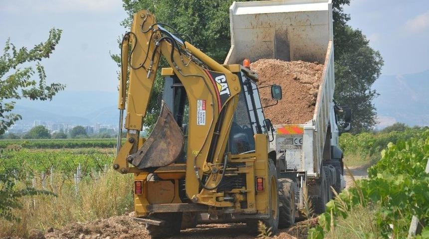 Şehzadeler’in Ova Yollarında Çalışmalar Tüm Hızıyla Sürüyor