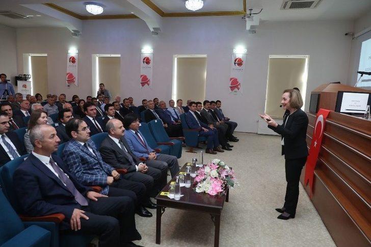 Kamu Görevlilerine Davranış Kuralları Anlatıldı G5