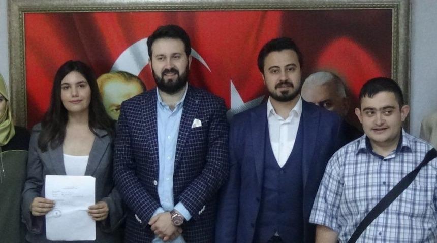 19 Yaşındaki Sevin&ccedil; Tekin Milletvekili Aday Adayı Oldu
