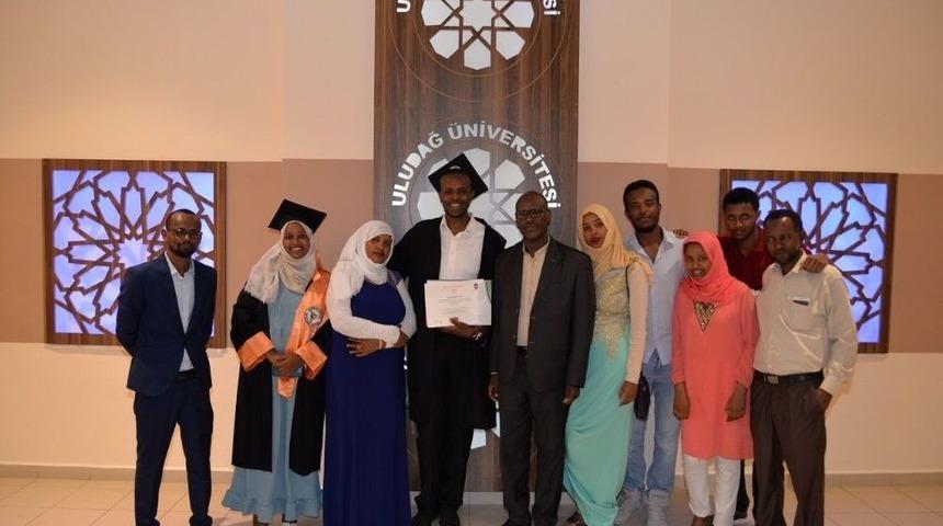 Etiyopya’dan Geldi, Mühendislikte Bölüm Birincisi Oldu